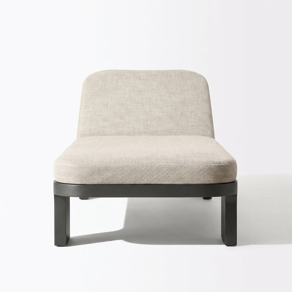 Vanta Sun Lounger - Front View