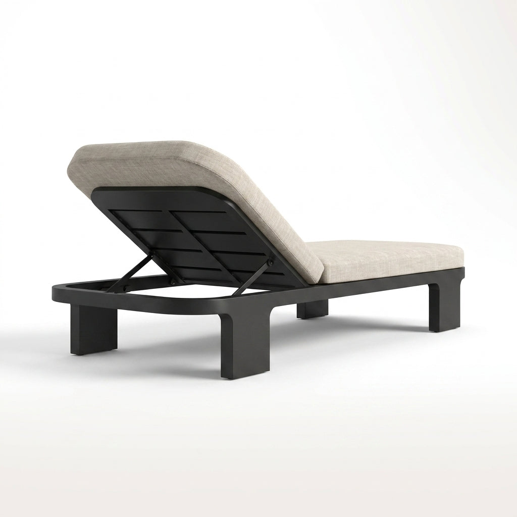 Vanta Sun Lounger — back view